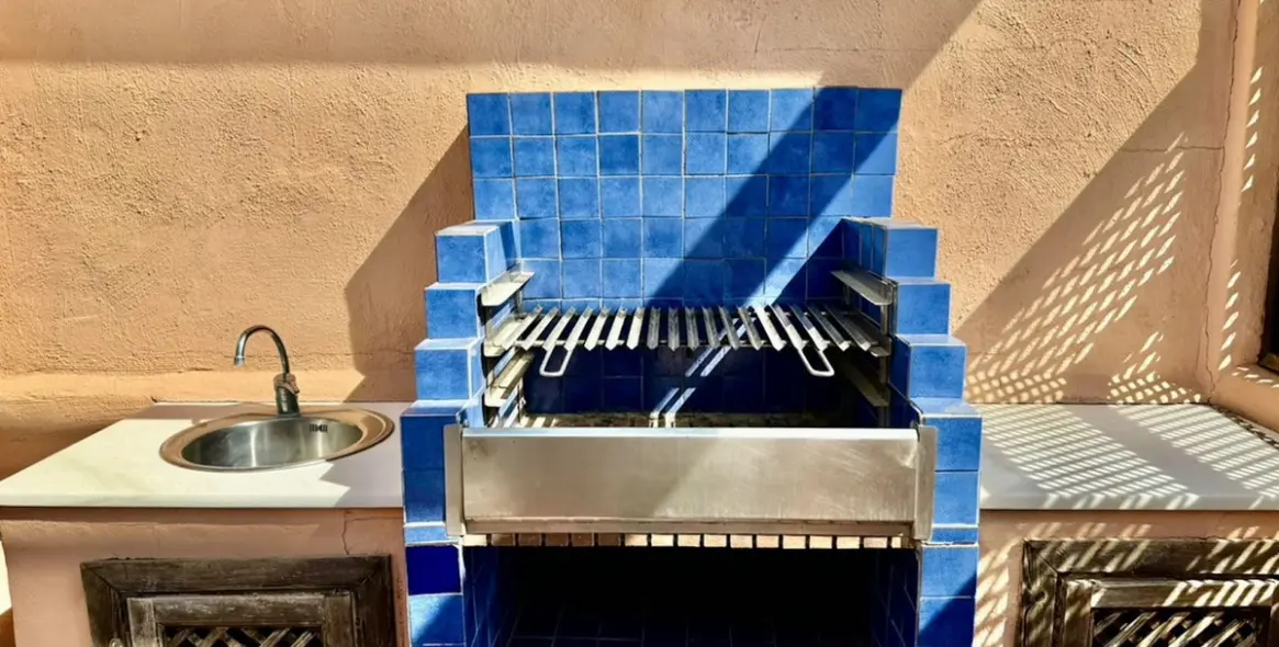 Short-term rent of penthouse in New Golden Mile 27