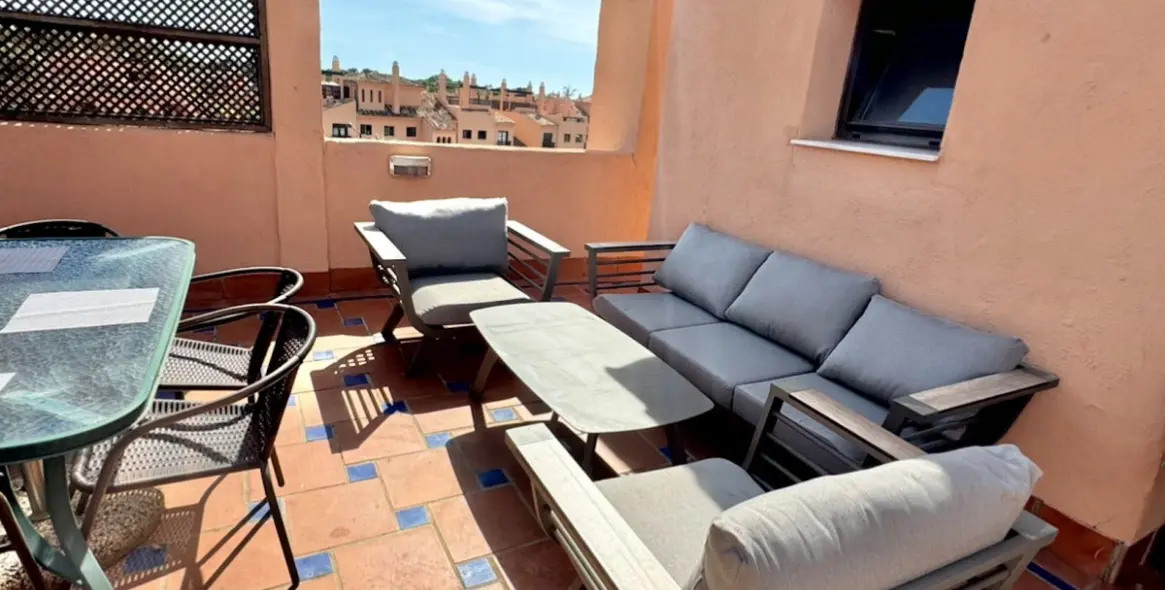 Short-term rent of penthouse in New Golden Mile 34