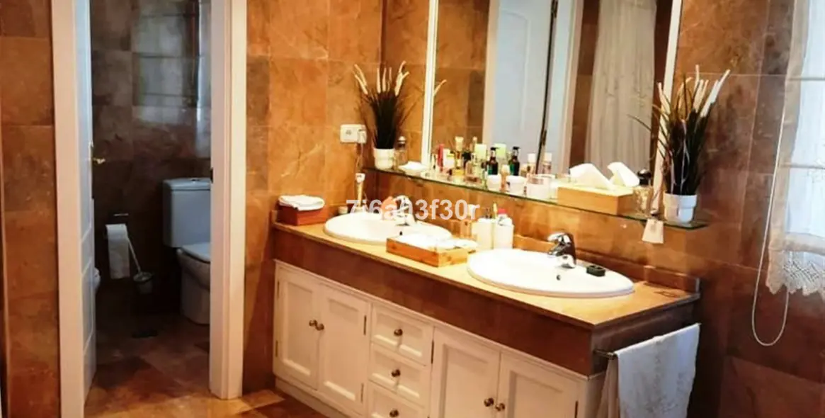 Long-term rent of penthouse in Marbella 16