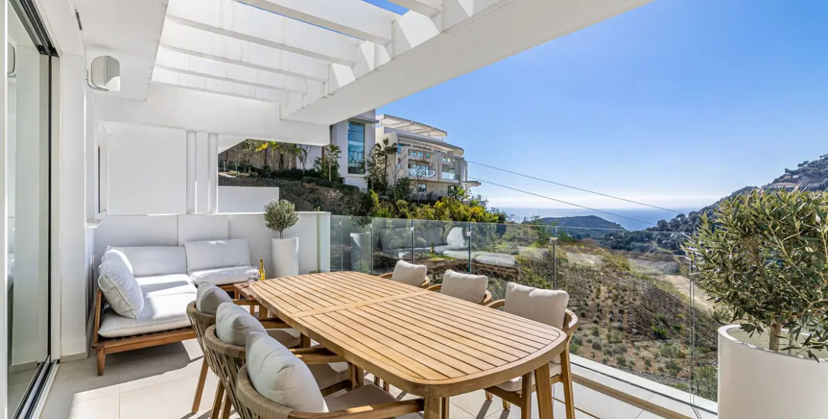 Краткосрочная аренда апартаментов на среднем этаже в Ojén 1