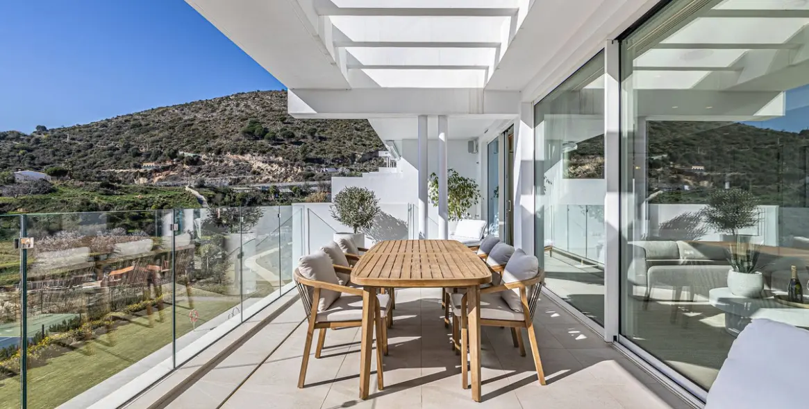 Краткосрочная аренда апартаментов на среднем этаже в Ojén 20