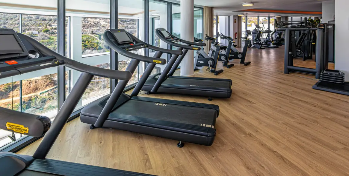 Краткосрочная аренда апартаментов на среднем этаже в Ojén 28