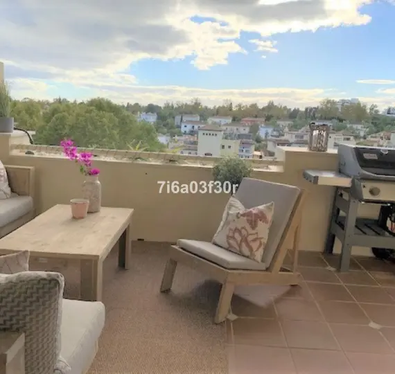 Alquiler a corto plazo de ático dúplex en Guadalmina Alta