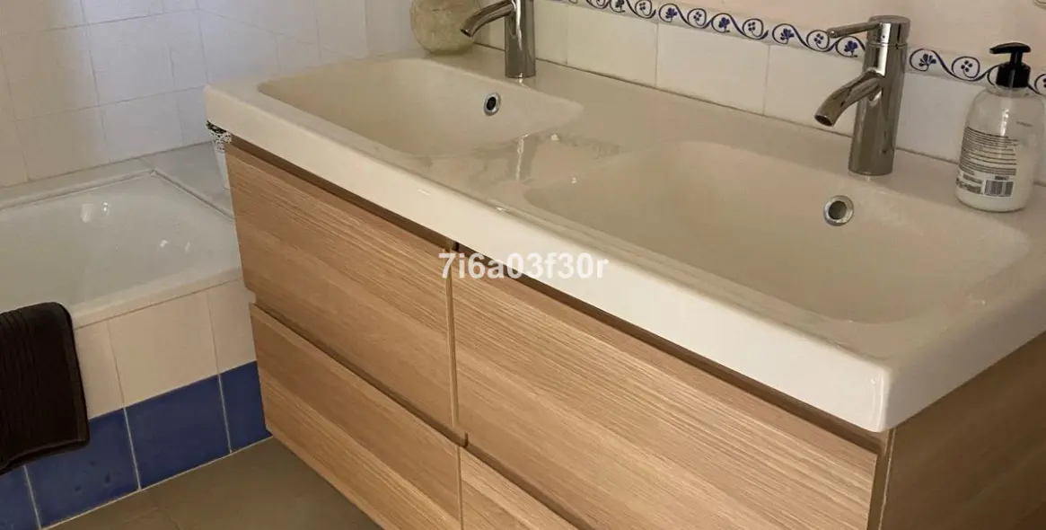 Краткосрочная аренда двухуровневого пентхауса в Guadalmina Alta 17