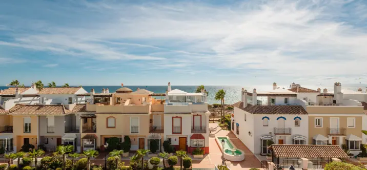 Long-term rent of semi-detached house in Bahía de Marbella 2