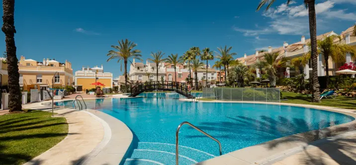 Long-term rent of semi-detached house in Bahía de Marbella 3