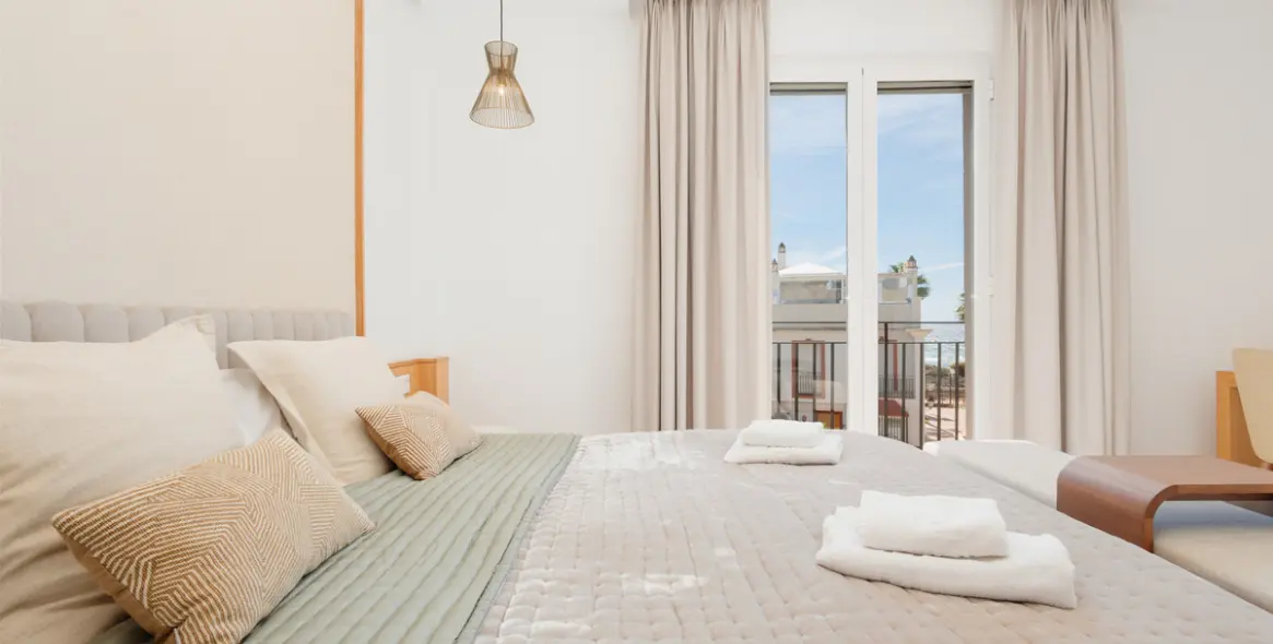 Long-term rent of semi-detached house in Bahía de Marbella 13