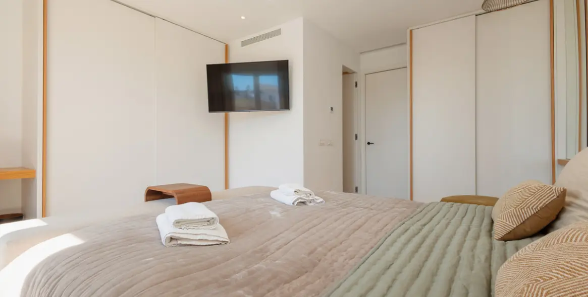 Long-term rent of semi-detached house in Bahía de Marbella 14