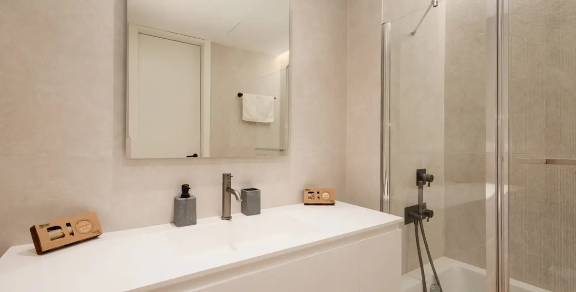 Long-term rent of semi-detached house in Bahía de Marbella 19