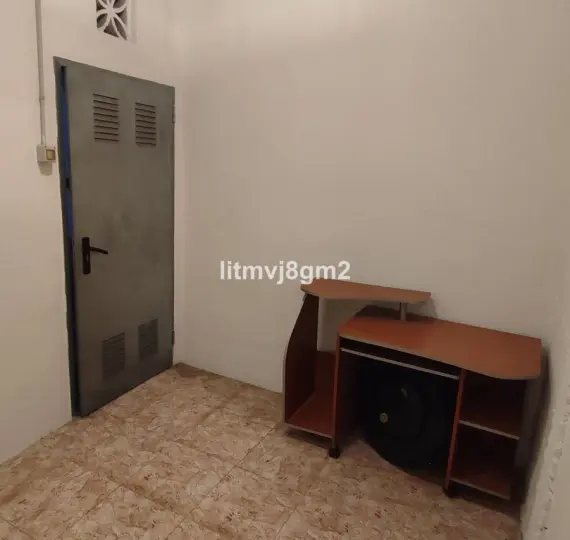 Long-term rent of storage room in La Cala