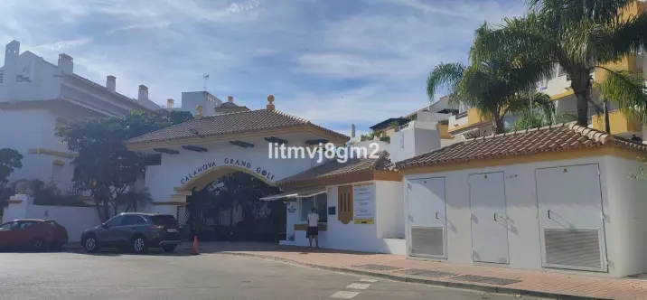 Long-term rent of parking space in La Cala 0