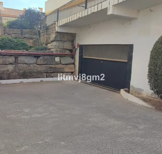 Long-term rent of parking space in La Cala
