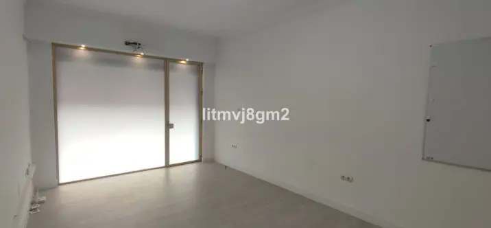 Long-term rent of office in Calahonda 1