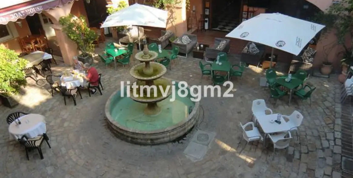 Long-term rent of office in Calahonda 13