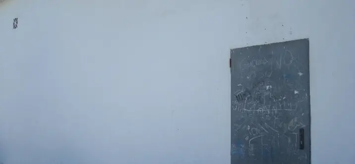 Long-term rent of shop in Estepona 1