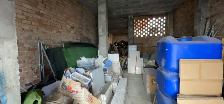 Long-term rent of shop in Estepona 3