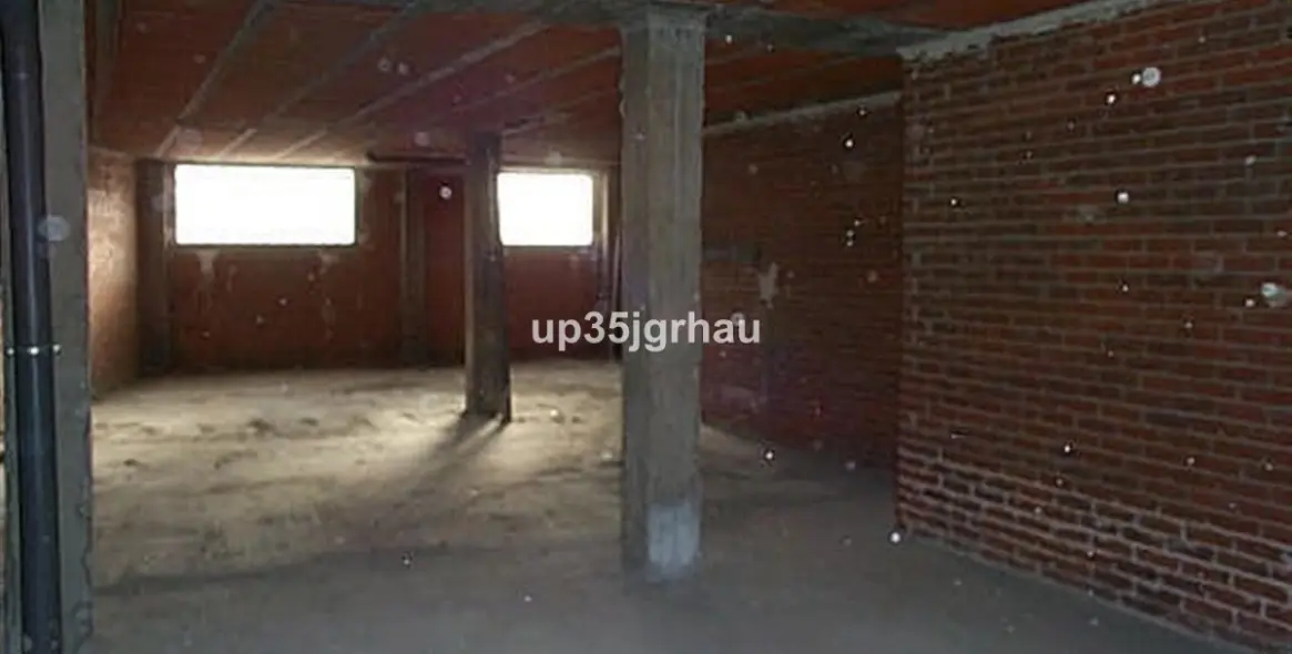 Long-term rent of commercial premises in Estepona 1