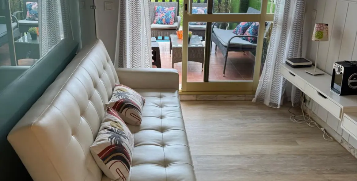 Long-term rent of middle floor apartment in Elviria 1