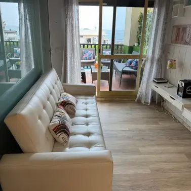 Alquiler a largo plazo de apartamento en planta media en Elviria