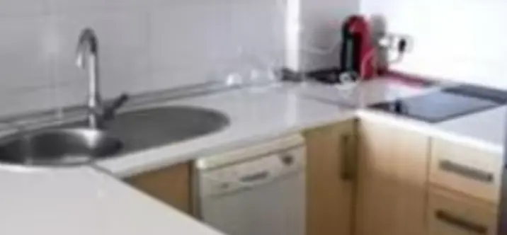 Alquiler a largo plazo de apartamento en planta media en Elviria 4