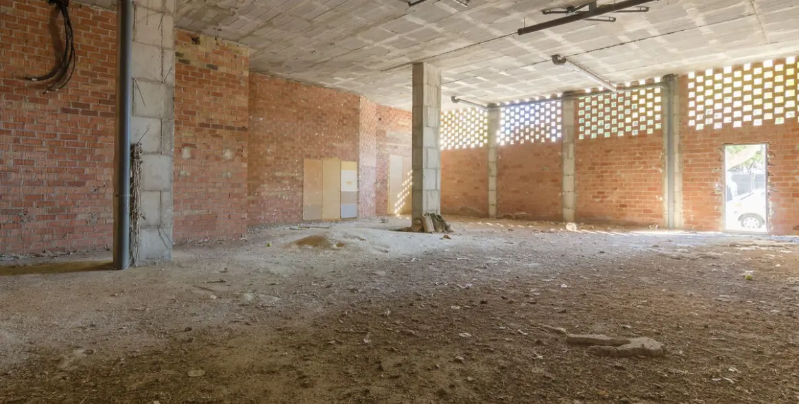 Long-term rent of commercial premises in Teatinos 1