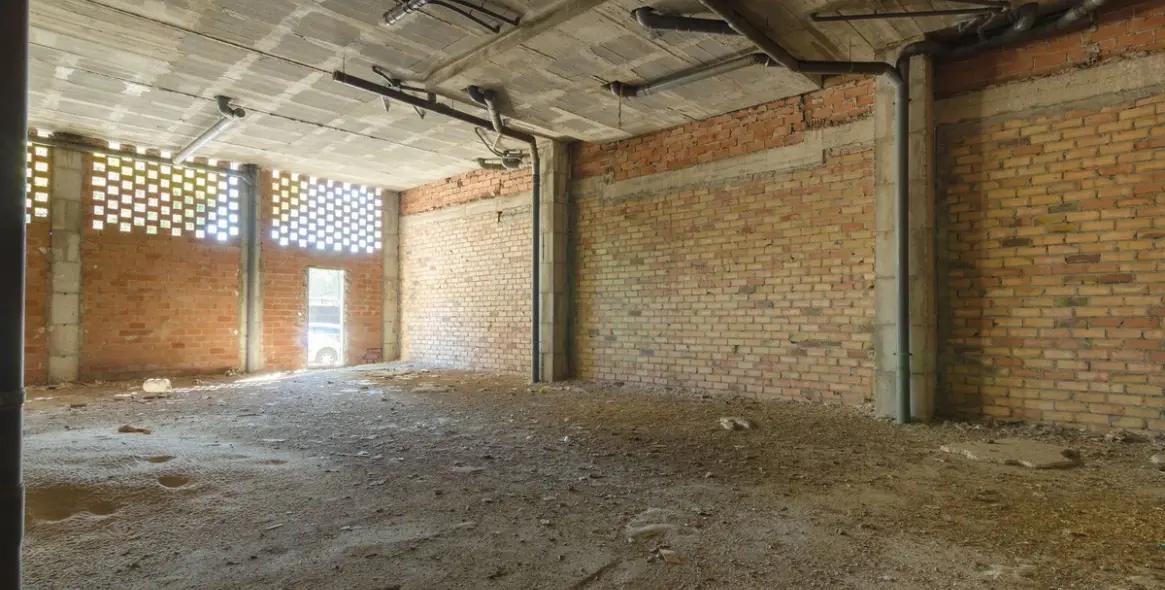 Long-term rent of commercial premises in Teatinos 2