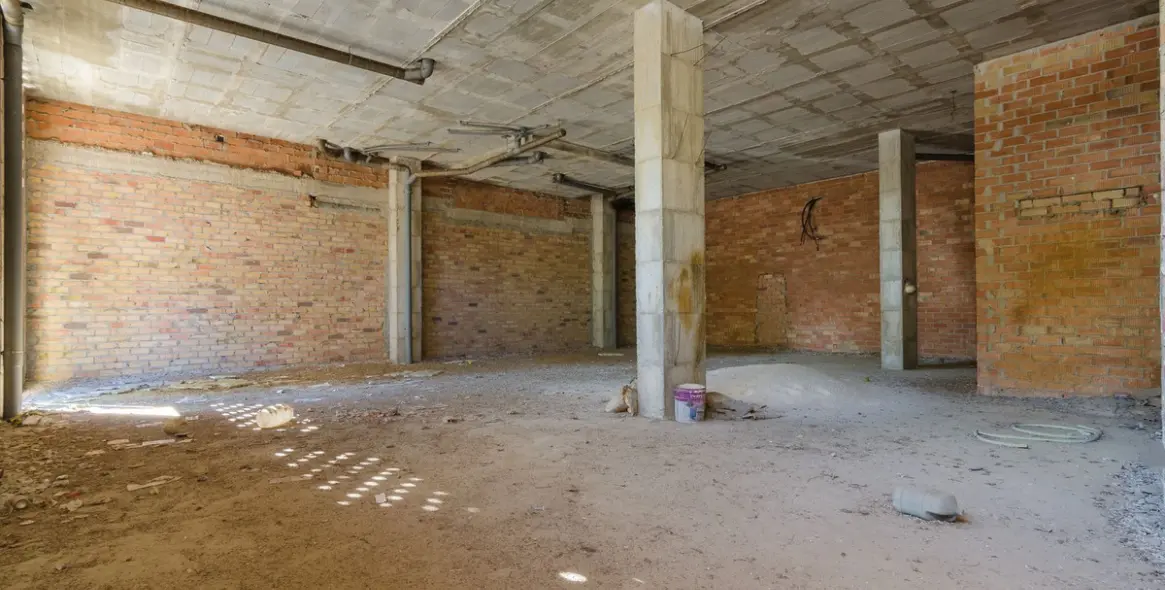 Long-term rent of commercial premises in Teatinos 4