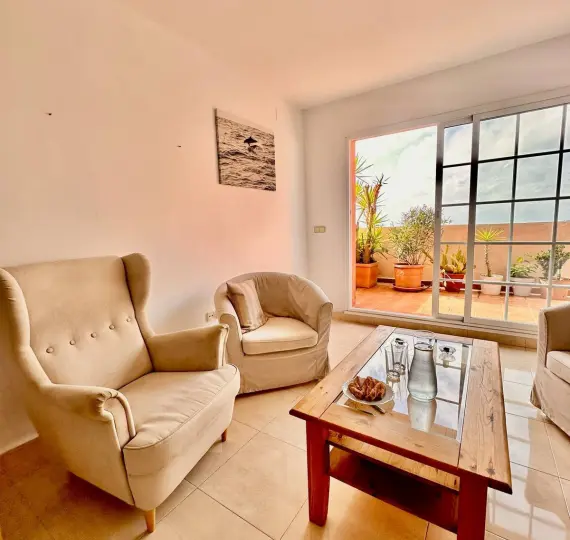 Долгосрочная аренда апартаментов на среднем этаже в La Duquesa