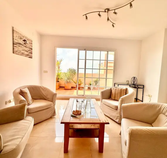 Долгосрочная аренда апартаментов на среднем этаже в La Duquesa