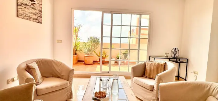 Долгосрочная аренда апартаментов на среднем этаже в La Duquesa 2