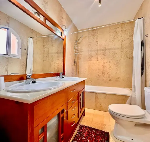 Долгосрочная аренда апартаментов на среднем этаже в La Duquesa