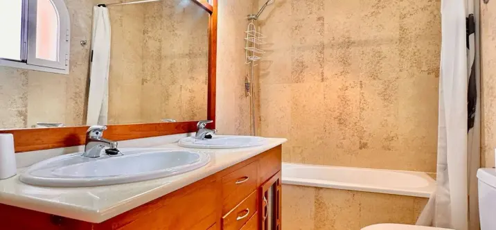 Долгосрочная аренда апартаментов на среднем этаже в La Duquesa 3