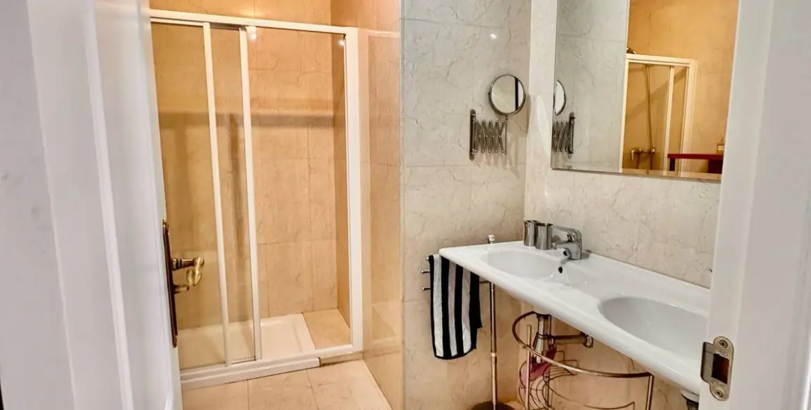 Долгосрочная аренда апартаментов на среднем этаже в La Duquesa 7