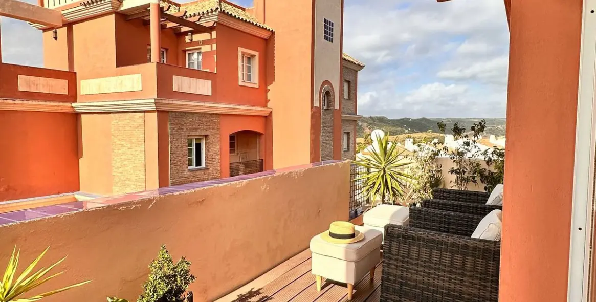 Долгосрочная аренда апартаментов на среднем этаже в La Duquesa 10