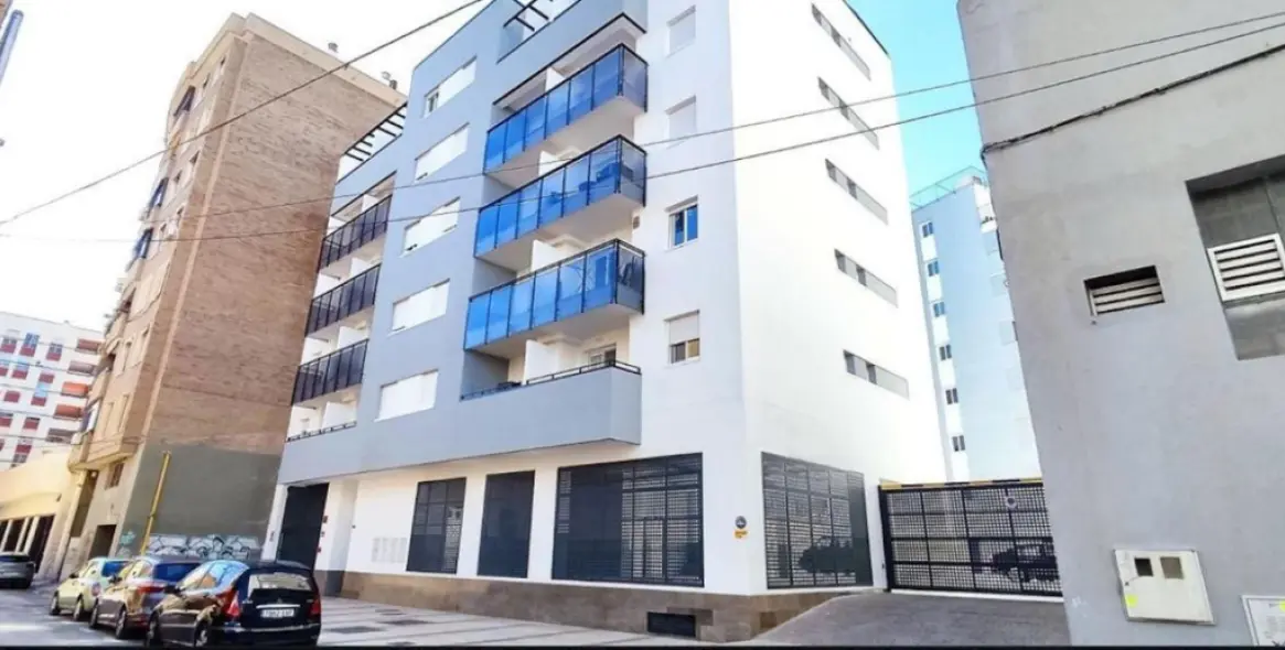 Long-term rent of middle floor apartment in Málaga 9