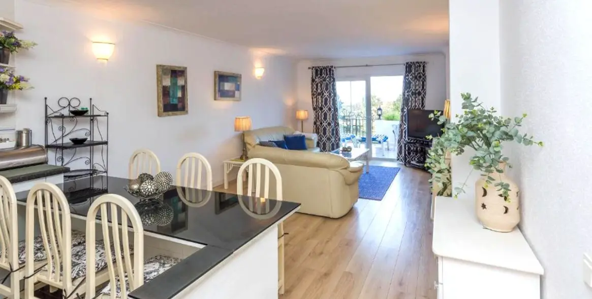 Short-term rent of ground floor apartment in Riviera del Sol 5