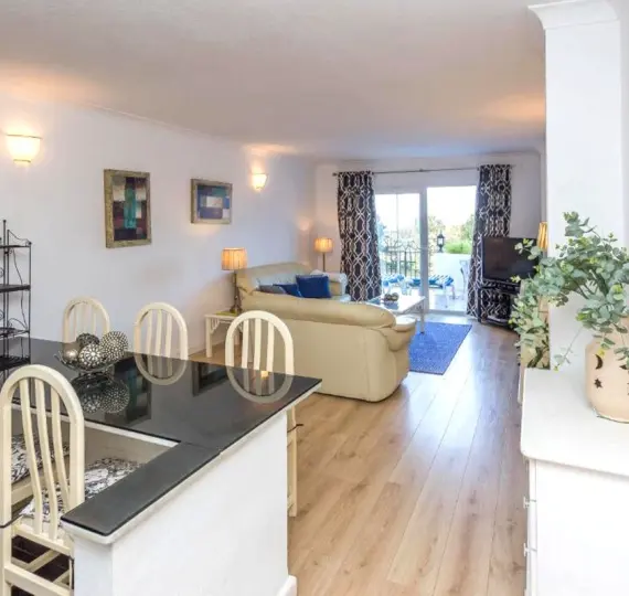 Short-term rent of ground floor apartment in Riviera del Sol