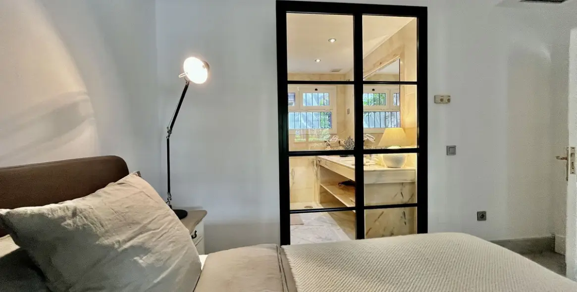 Краткосрочная аренда таунхауса в Bahía de Marbella 17