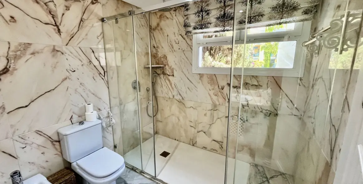 Краткосрочная аренда таунхауса в Bahía de Marbella 23