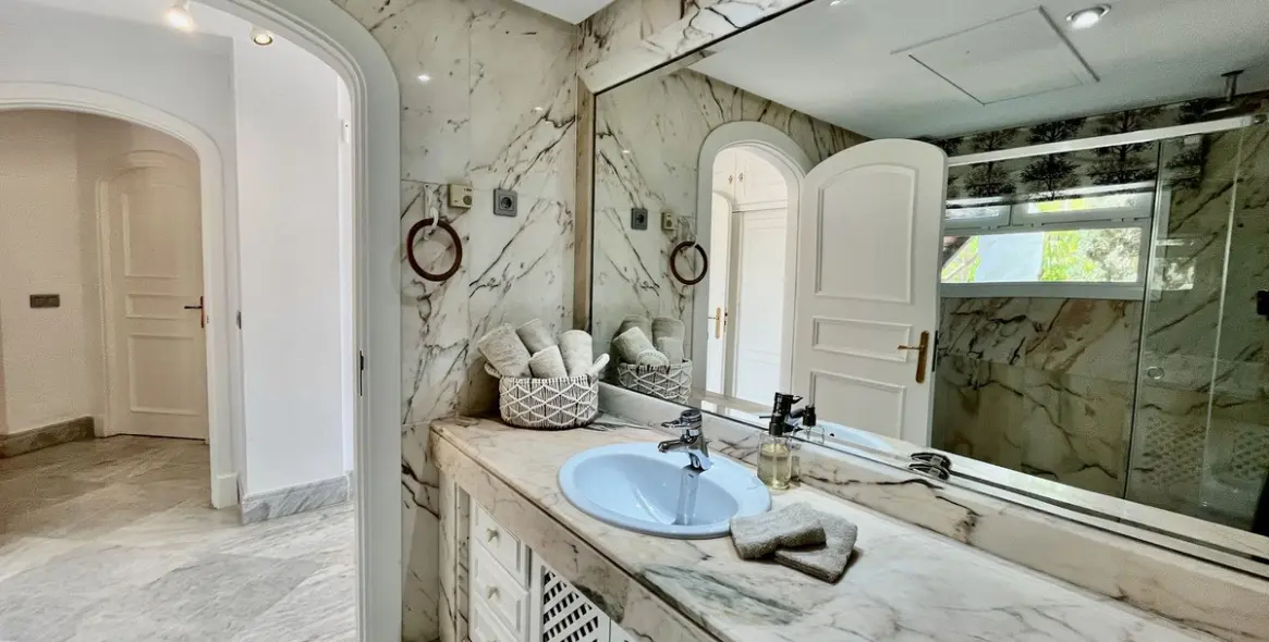 Краткосрочная аренда таунхауса в Bahía de Marbella 24