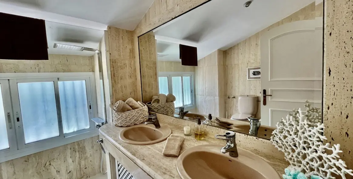 Краткосрочная аренда таунхауса в Bahía de Marbella 25