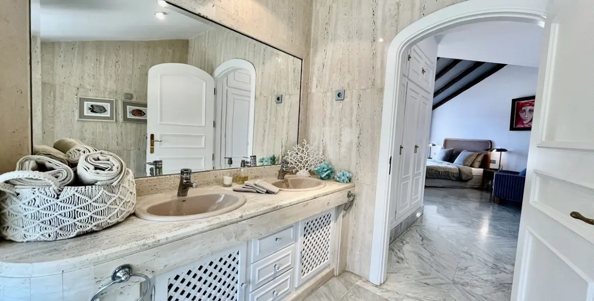 Краткосрочная аренда таунхауса в Bahía de Marbella 28