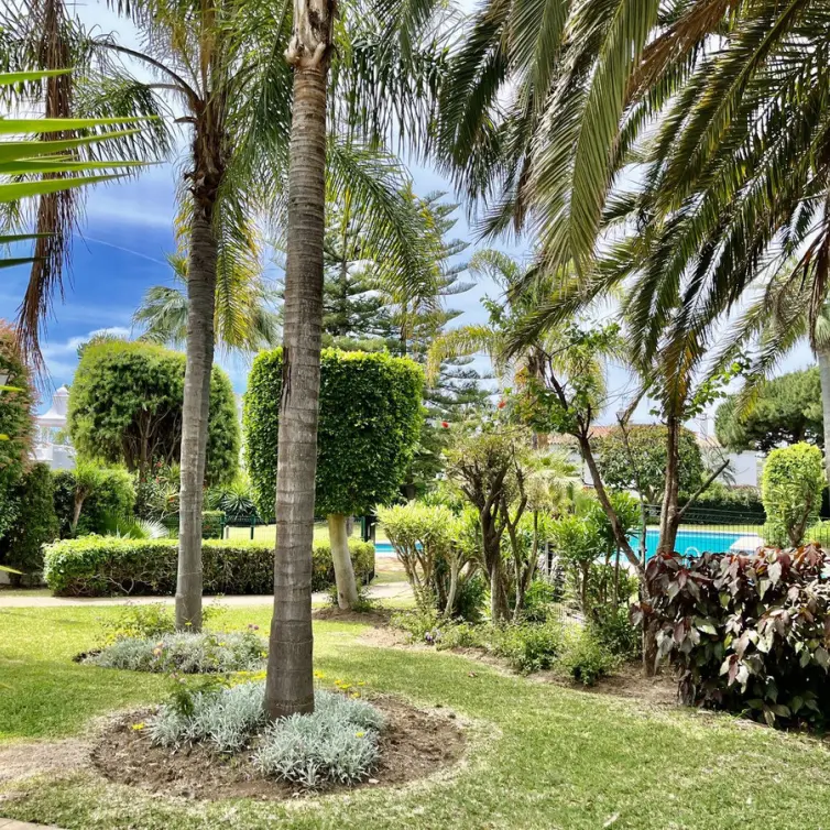 Alquiler a largo plazo de adosado en Bahía de Marbella