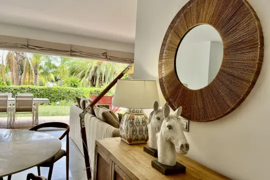 Image 9 thumb