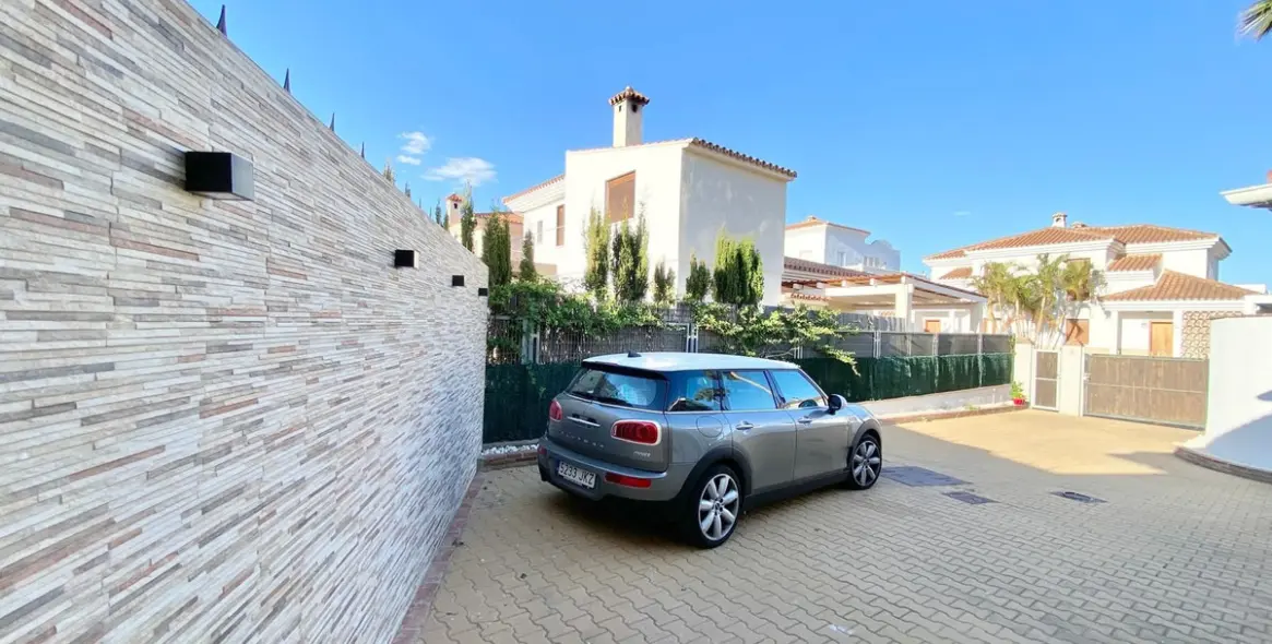Краткосрочная аренда дома на две семьи в Fuengirola 22