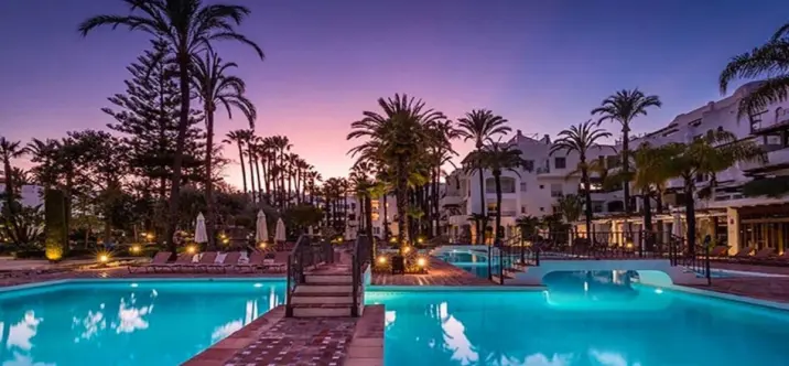 Short-term rent of middle floor apartment in Puerto Banús 0