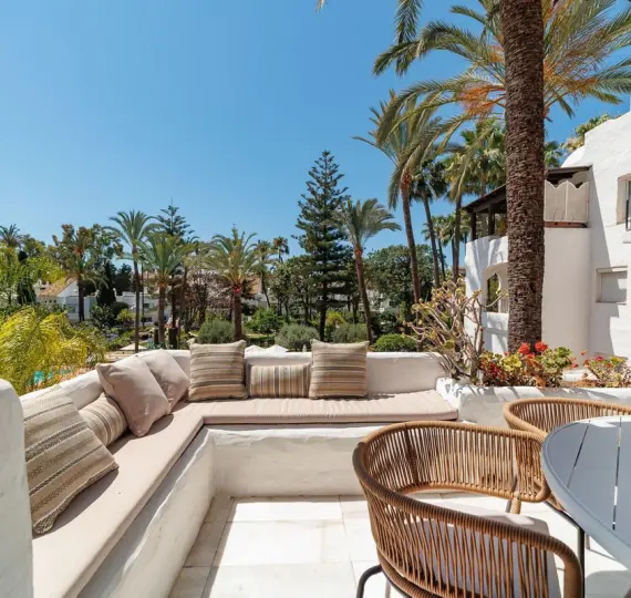 Short-term rent of middle floor apartment in Puerto Banús