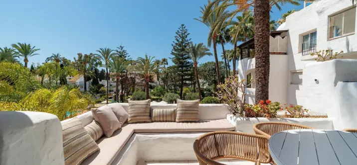 Short-term rent of middle floor apartment in Puerto Banús 1