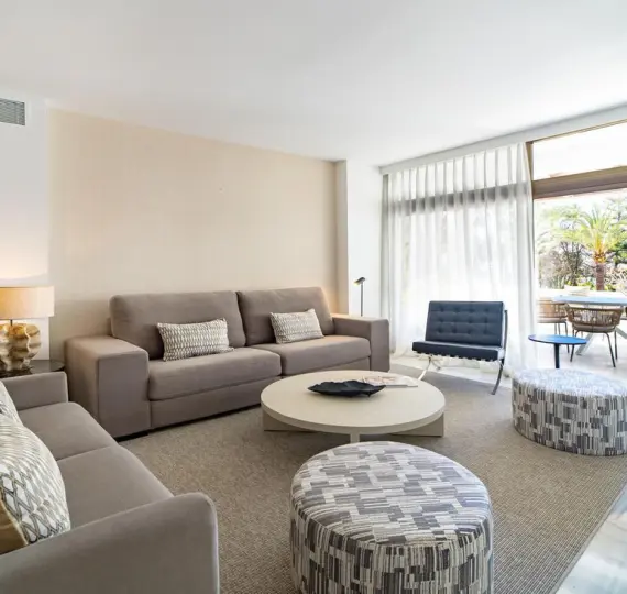 Short-term rent of middle floor apartment in Puerto Banús