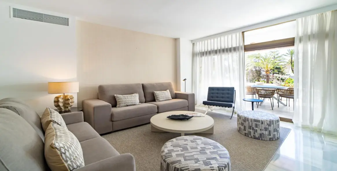 Краткосрочная аренда апартаментов на среднем этаже в Puerto Banús 3